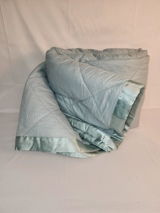 Queen Size Down Alternative Blanket with Satin Trim