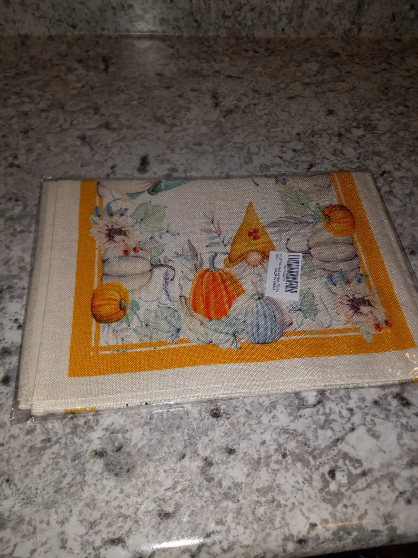 Gnome Table Runner, orange