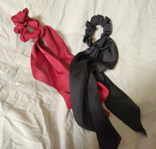 Hair Scrunchy With Scarf 2pk - 2pk Black and Red color scrunchy with scarf