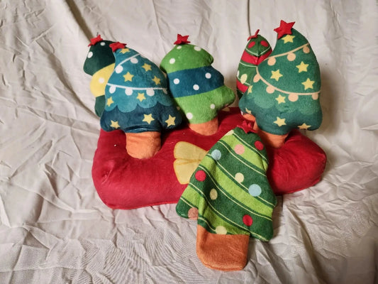 ZippyPaws Plush Christmas Trees and Base Dog Toy